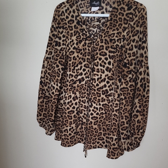 Animal Chic Print Blouse - Picture 1 of 8